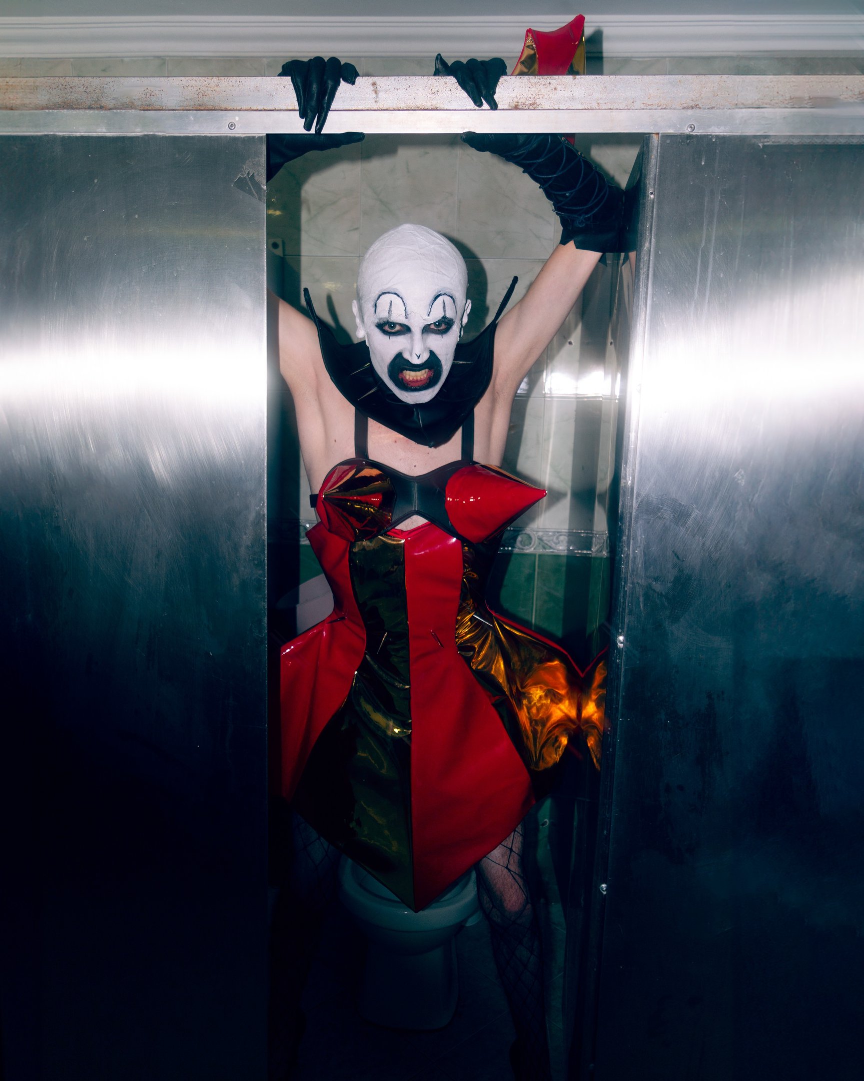 Freak Show Them-8 resultado 2